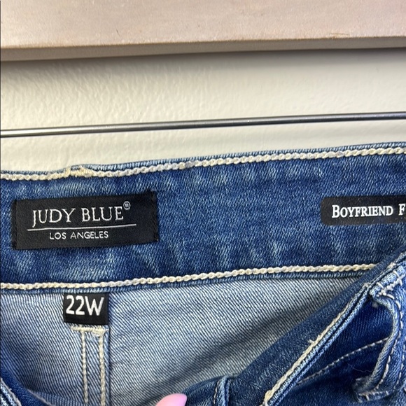Judy blue boyfriend fit Stylish Blue Distressed Jeans size 22W - Picture 3 of 6